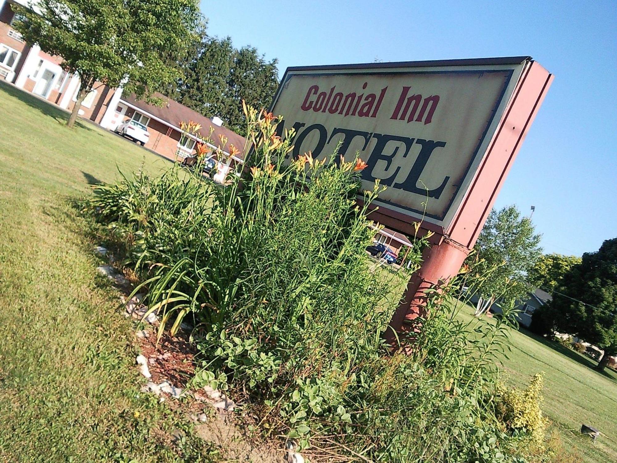 Colonial Inn Mercer-Grove City Buitenkant foto