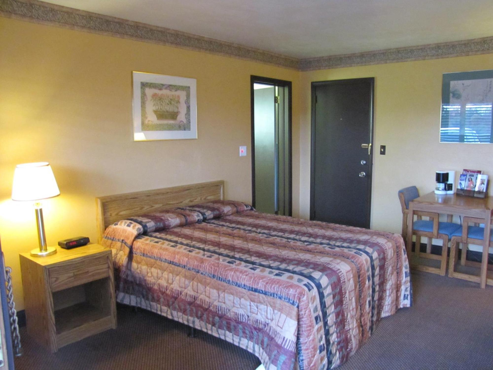 Colonial Inn Mercer-Grove City Buitenkant foto
