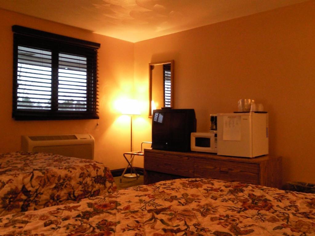Colonial Inn Mercer-Grove City Kamer foto